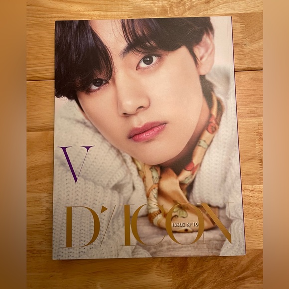 RARE BTS V Taehyung D’Icon magazine - Picture 2 of 2